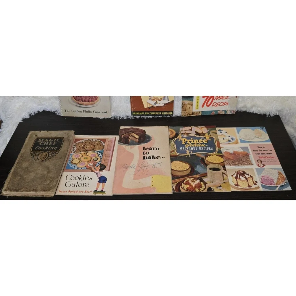 Vintage 1930s - 1960s Baking Cook‎ Books Grandma's, Eagle Brand, & Betty Crocker